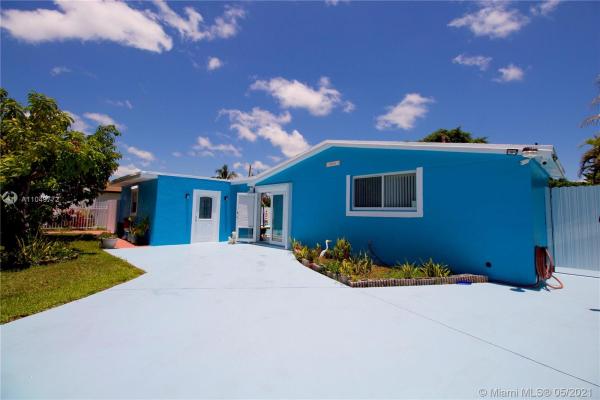 Cutler Ridge, 9901 Santos Dr, Cutler Bay, Florida 33189, image 2