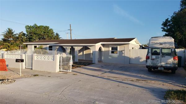 Miami Gardens Manor, 4700 NW 196th Ter, Miami Gardens, Florida 33055, image 2
