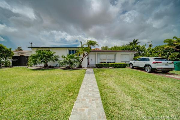 Coral Way Village, 8510 SW 27th St, Westchester, Florida 33155, image 2