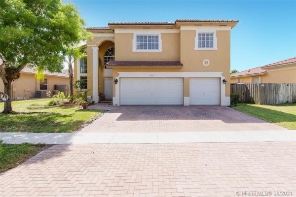 Floridian Bay Estates, 2105 NE 38th Rd, Homestead, Florida 33033, image 2