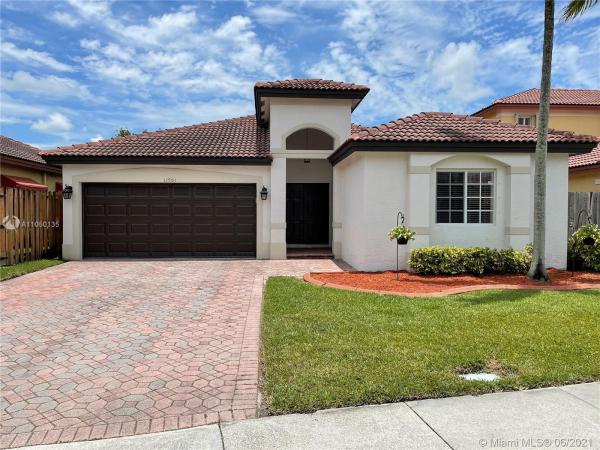 Bonita Lakes, 11901 SW 135th Ter, Three Lakes, Florida 33186, image 2