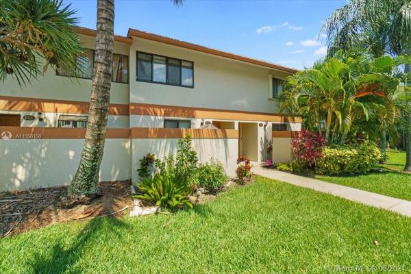 Townhomes At Orange Drive, 4328 SW 70th Ter, Davie, Florida 33314, image 2
