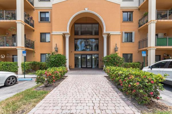 Keystone Courts, 9300 Fontainebleau Blvd #E202, Fountainebleau, Florida 33172, image 1