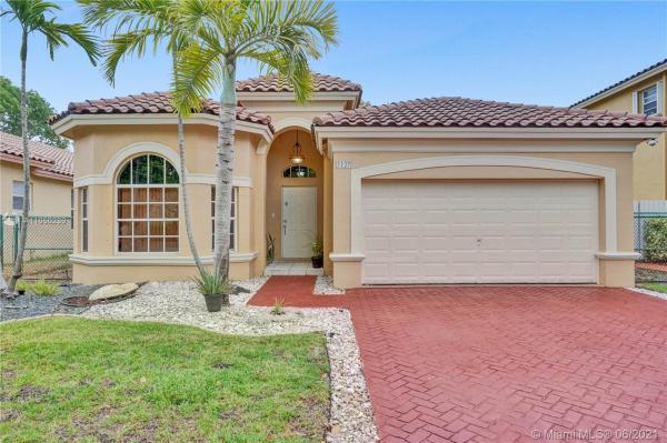5127 SW 137th Ter, Miramar, Florida 33027, image 2