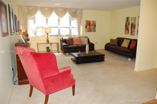 Sovereigns, 6831 SW 147th Ave #2H1, Kendale Lakes, Florida 33193, image 2