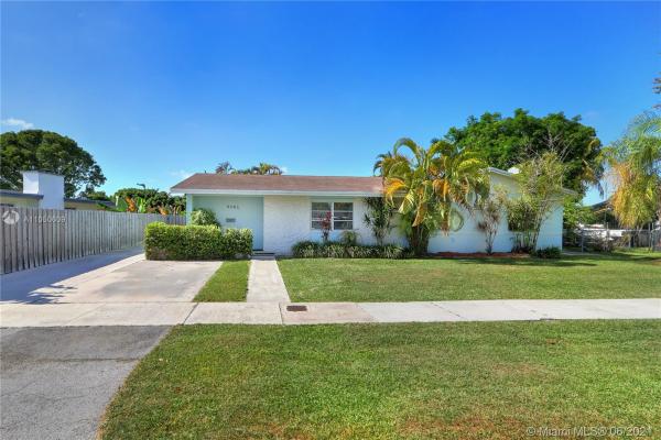 Bel Aire, 9261 SW 190th St, Cutler Bay, Florida 33157, image 2