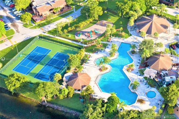Snapper Village, 6231 SW 116th Pl #C, Kendall, Florida 33173, image 2
