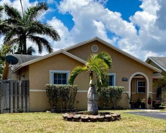 Princetonian By The Park, 25038 SW 127th Pl, Princeton, Florida 33032, image 2