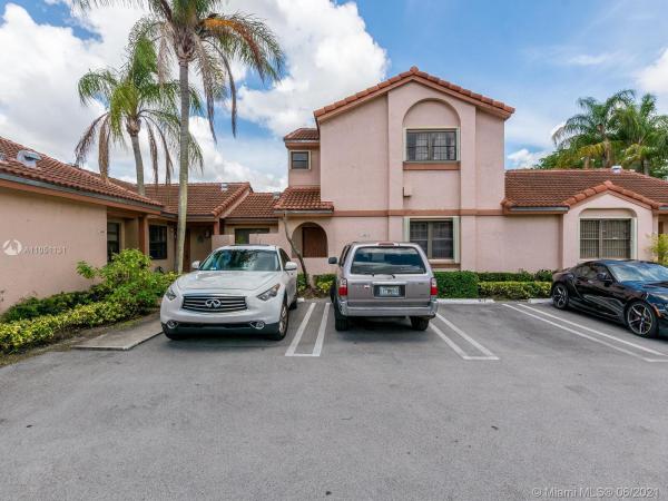 Villa Homes At The Moors, 6444 NW 170th Ter #6444, Country Club, Florida 33015, image 2