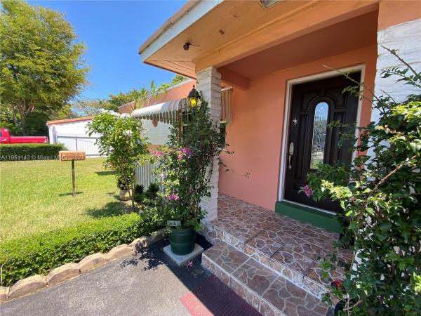 Priors To Biscayne Park Estates, 1010 NE 122nd St, North Miami, Florida 33161, image 2