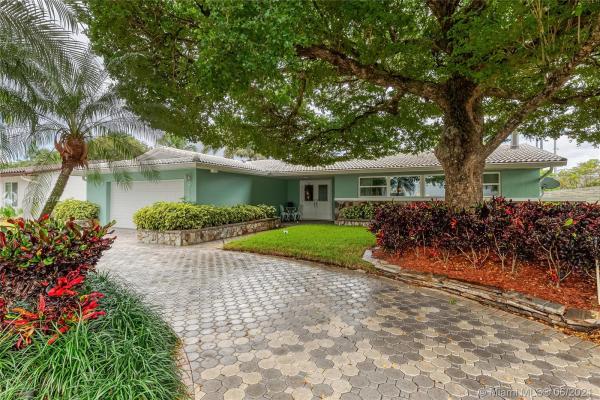 Miami Lakes Residential, 7440 TWIN SABAL, Miami Lakes, Florida 33014, image 2