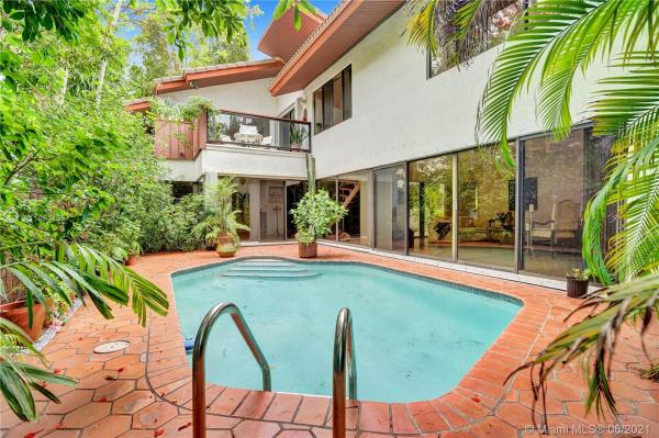 Brickell Forest Estates, 2409 S Miami Ave, Miami, Florida 33129, image 2