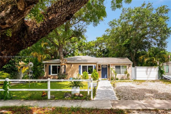 Green Oaks, 1540 NE 132nd Rd, North Miami, Florida 33161, image 2