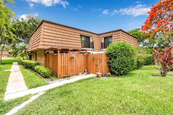 Ridgewood, 9103A SW 19th Pl, Davie, Florida 33324, image 2