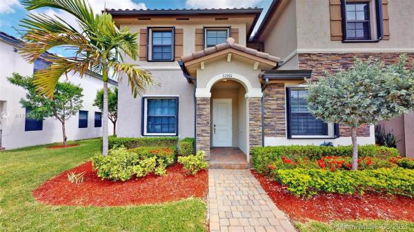 Artesa At Coco Palm Estates, 11501 SW 250th St #11501, Princeton, Florida 33032, image 2