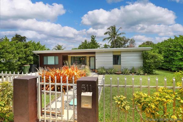 Kerwood Manor, 511 NE 134th St, North Miami, Florida 33161, image 2
