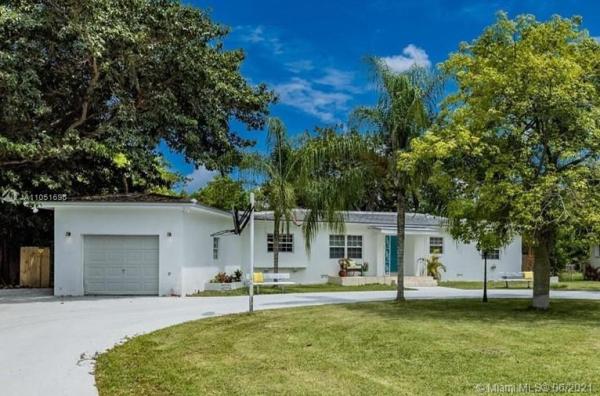 Biscayne Gardens, 14745 N Spur Dr, Golden Glades, Florida 33161, image 2