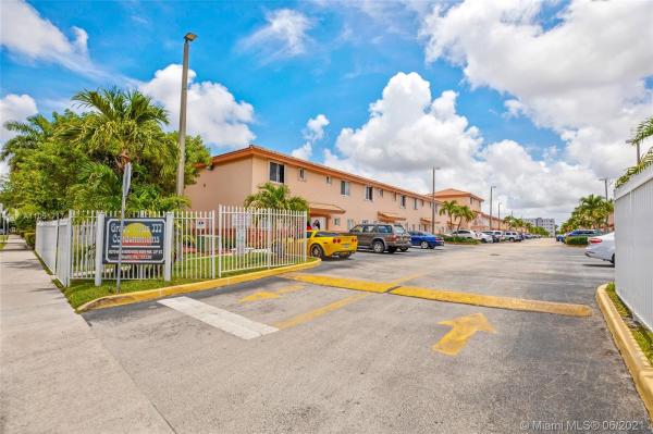 Grace Villas, 8078 NW 10th St #2, Fountainebleau, Florida 33126, image 2