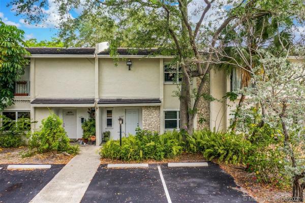 Rittenhouse Square, 6217 SW 78th St #2B, South Miami, Florida 33143, image 2