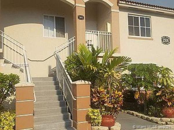 Venetia Gardens, 2701 SE 12th Rd #203, Homestead, Florida 33035, image 2