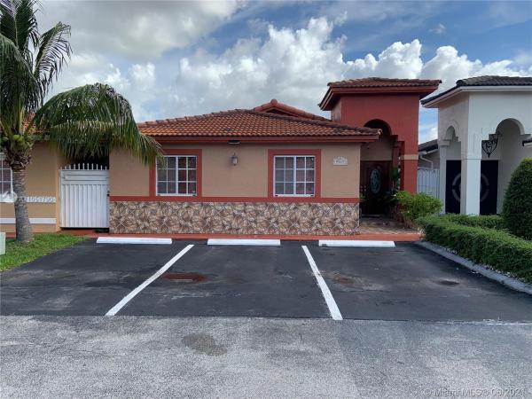 Los Palacios, 9369 NW 120th Ter #128, Hialeah Gardens, Florida 33018, image 2