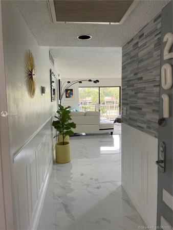 1650 NE 115th St #201, Unincorporated Dade County, Florida 33181, image 2