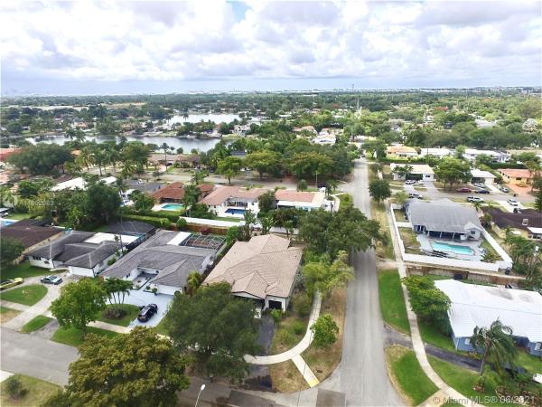 North Bass Lake Estates, 1090 Redbird Ave, Miami Springs, Florida 33166, image 2
