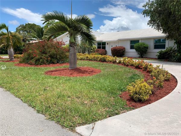Gir, 12955 SW 191st St, South Miami Heights, Florida 33177, image 1