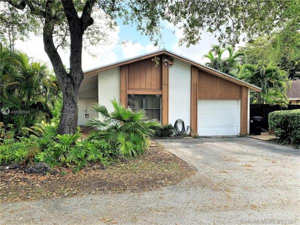 Patio Homes In The Crossings, 11315 SW 135th Ct, The Crossings, Florida 33186, image 2