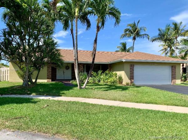 Shenandoah, 14511 Hampton Pl, Davie, Florida 33325, image 2