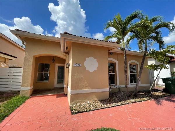 Spanish Lakes, 7976 NW 199th Ter, Hialeah, Florida 33015, image 2