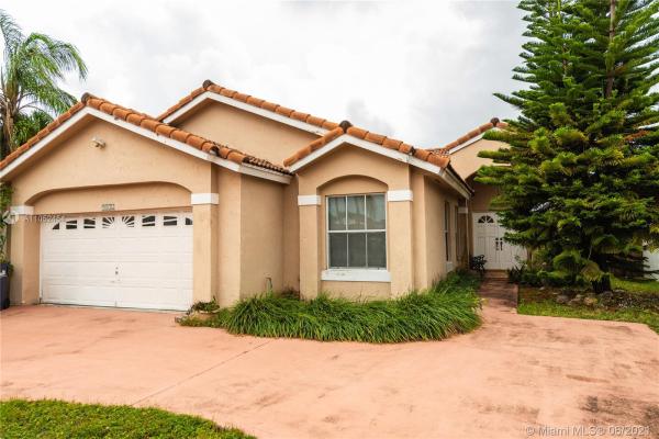 Shoma Homes At Kendall, 9032 SW 142nd Path, The Hammocks, Florida 33186, image 2
