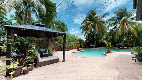 Caribe At Bonita Lakes, 13340 SW 122nd Ave, Three Lakes, Florida 33186, image 2