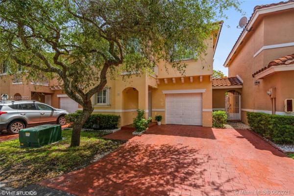 Mahogany Isle Homes, 14924 SW 104th St #32, The Hammocks, Florida 33196, image 2