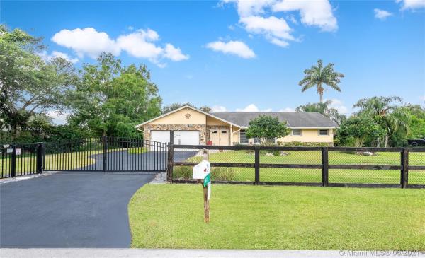 Green Glades South, 5611 SW 196th Ln, Southwest Ranches, Florida 33332, image 2