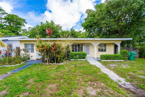 293 NE 112th St, Unincorporated Dade County, Florida 33161, image 2