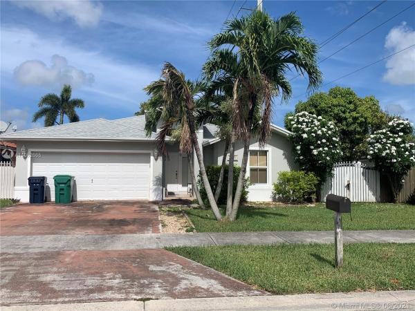 Abel Homes At Cambridge Estates, 27941 SW 134th Pl, Three Lakes, Florida 33032, image 2