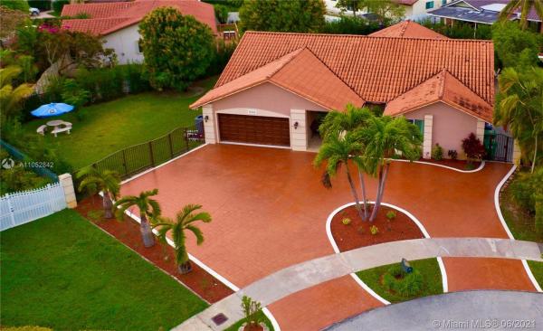 University Park East, 13335 SW 1st Ter, Tamiami, Florida 33184, image 2