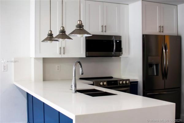 Village Of Kings Creek, 7707 Camino Real #B-110, Glenvar Heights, Florida 33143, image 3