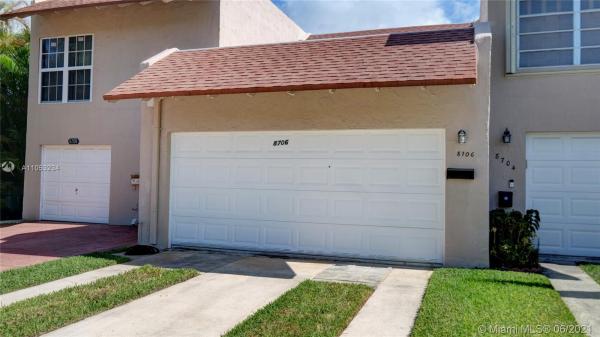 Sunset Park Town Houses, 8706 SW 103rd Ave #-, Kendall, Florida 33173, image 2