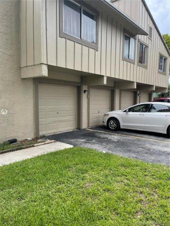 Habitat 2, 5617 NW 21st St #8-E, Lauderhill, Florida 33313, image 2