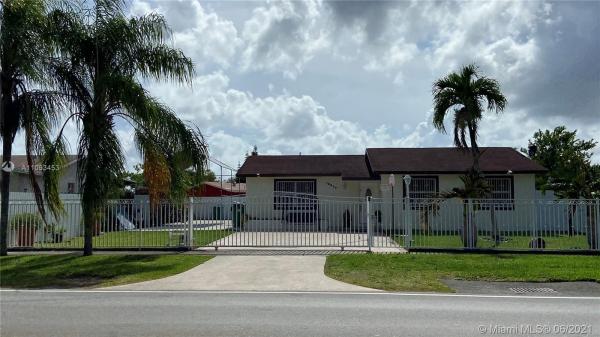 Eureka Manor, 18620 SW 122nd Ave, South Miami Heights, Florida 33177, image 2