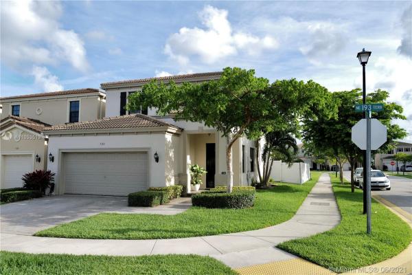 Champion Lakes, 720 NE 193rd Ter, Ives Estates, Florida 33179, image 2