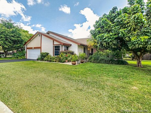 Lindgren West, 13125 SW 117th Ter, The Crossings, Florida 33186, image 2