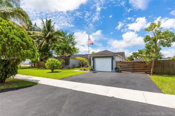 Richmond West No HOA, 14202 SW 155th St, Richmond West, Florida 33177, image 2