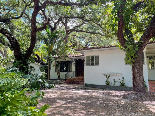 Sherwood Forest, 8501 NE 4th Avenue Rd, El Portal, Florida 33138, image 2