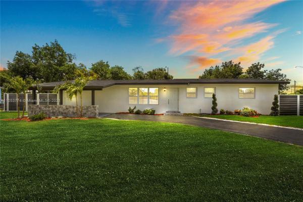 Kendalwood Estates, 11845 SW 82nd Rd, Kendall, Florida 33156, image 2