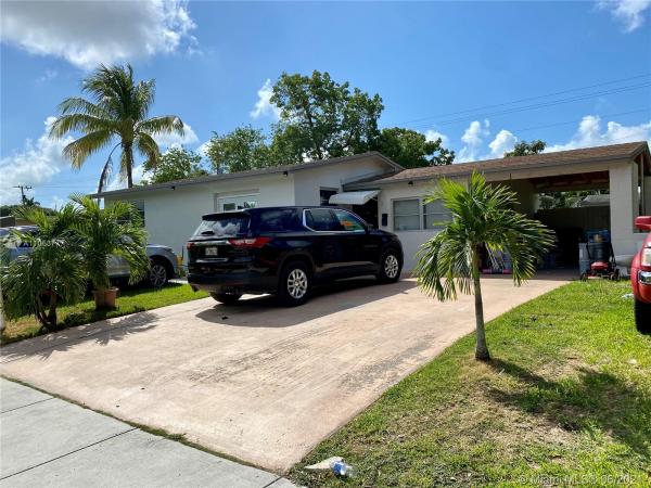 South Coral Homes, 9790 Jamaica Dr, Cutler Bay, Florida 33189, image 2