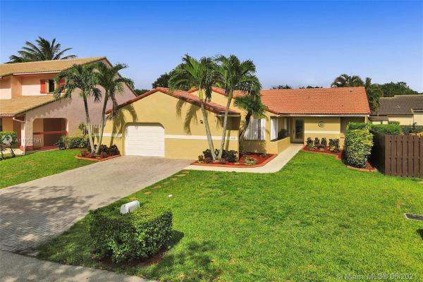 Tierra Vista, 2685 Brim Way, Cooper City, Florida 33026, image 2