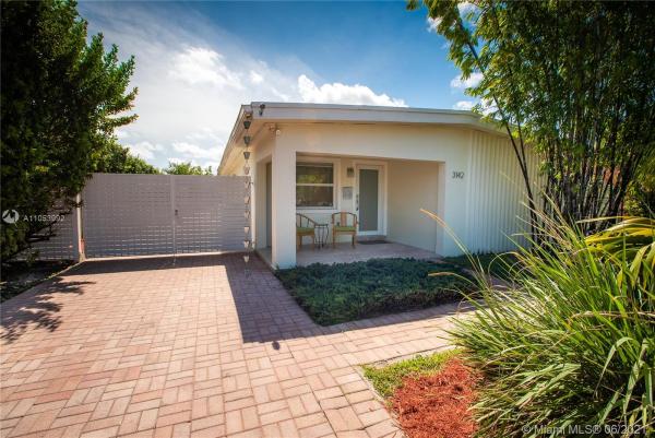 Coral Villas, 3142 SW 65th Ave, Coral Terrace, Florida 33155, image 2